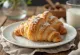 Kastanjacroissant tarjoiltuna