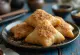 Yatsuhashi kanelilla, japanilainen makeinen kookoshiutaleilla