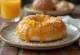 Appelsiinilikööribagel vastapaistettuna