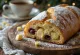 Kahvi-valkosuklaa Stollen viipaleet tarjoiltuna