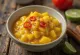 Kaneli-mango-chilikastike tarjoiltuna